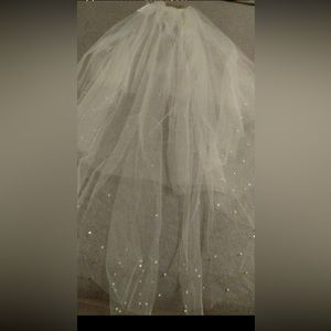 Brand new pearl wedding veil